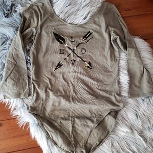 Express bodysuit M